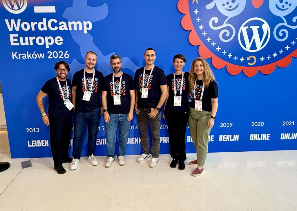 Parte del equipo de sponsors este año en Cracovia. Foto de la cámara de Maria Monastirioti